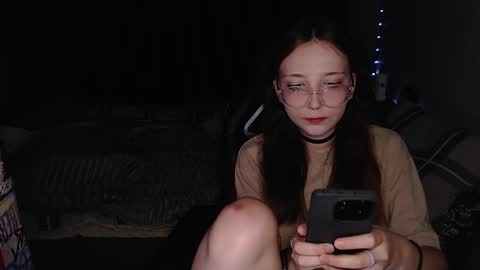 Amelia online show from 11/13/25, 02:49