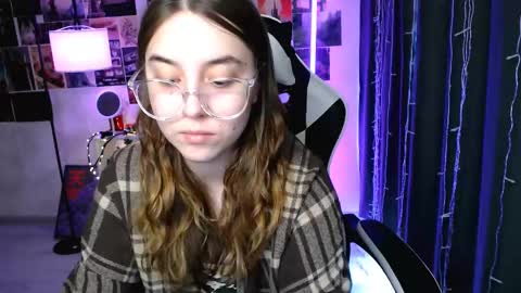 Amelia online show from 04/23/26, 12:29