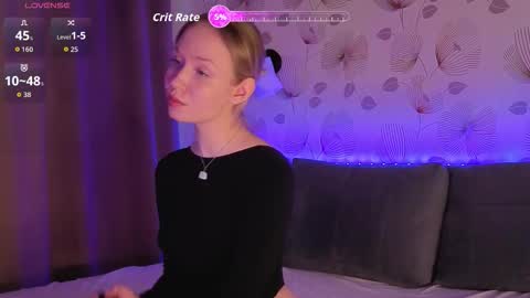 Snapshot of ameliamurrr chatting on 11/28/25, 09:45 Emmy online show from 11/28/25, 09:45