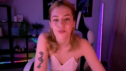 Snapshot of ameliarosaline chatting on 05/28/26, 03:04 ameliarosaline online show from 05/28/26, 03:04