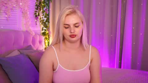 Snapshot of ameliawells chatting on 05/15/26, 04:41 Amelia online show from 05/15/26, 04:41