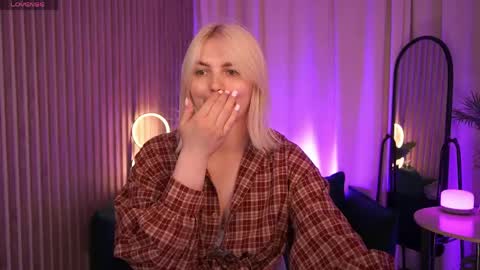 Snapshot of ameliawells chatting on 05/26/26, 04:08 Amelia online show from 05/26/26, 04:08