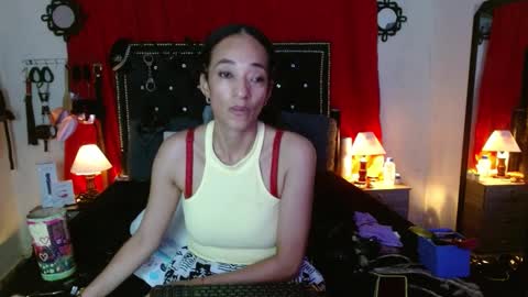 amelie__martinez online show from 10/05/25, 07:12