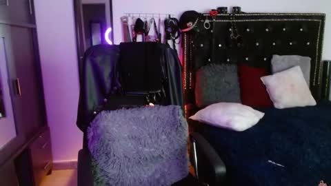 amelie__martinez online show from 11/09/25, 10:02