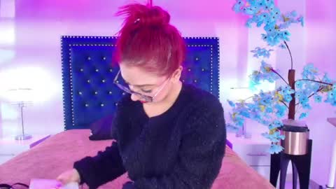 Amelie online show from 04/22/26, 11:01