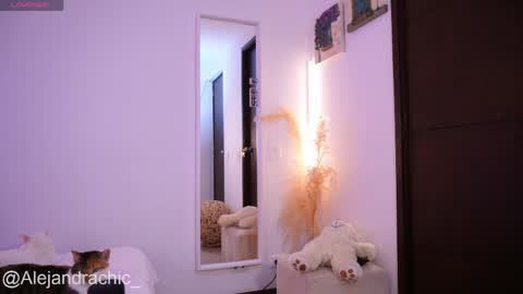 Alejandra  online show from 04/13/26, 11:32