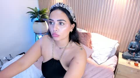 Amelie online show from 01/17/25, 04:47