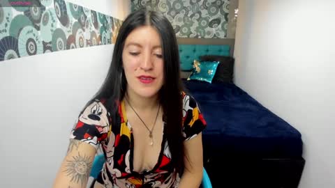 Snapshot of ameliegray chatting on 01/23/25, 12:30 A M E L I E online show from 01/23/25, 12:30