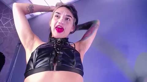 Snapshot of amelierouss chatting on 10/18/25, 04:30 AMELIEROUS .. see you tomorrow kisses online show from 10/18/25, 04:30