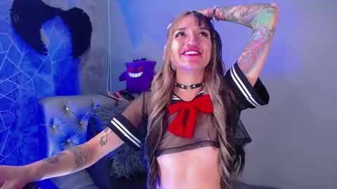 Snapshot of amelierouss chatting on 10/29/25, 01:19 AMELIEROUS .. see you tomorrow kisses online show from 10/29/25, 01:19