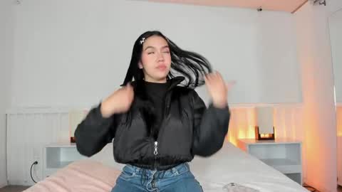 Snapshot of amelii_gh chatting on 06/05/26, 11:38 Ameli online show from 06/05/26, 11:38