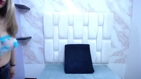 Amell Thomson online show from 01/12/25, 11:17