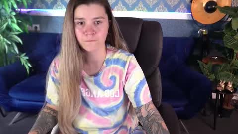 amellymillyy online show from 11/16/25, 07:52