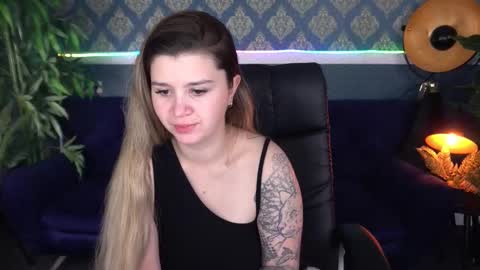 amellymillyy online show from 11/30/25, 08:13