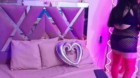 Snapshot of amely_tay chatting on 10/18/25, 11:44 AMELY online show from 10/18/25, 11:44