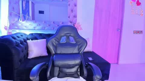          online show from 03/19/26, 01:04