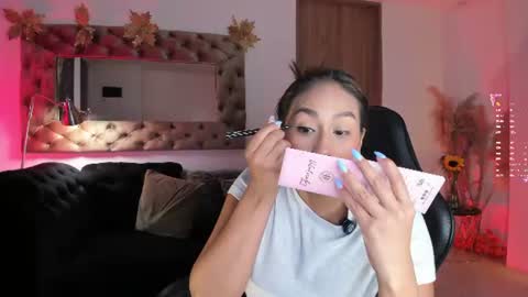 Snapshot of amelyamann chatting on 07/09/26, 01:26 online show from 07/09/26, 01:26
