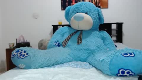 Snapshot of americanbig_dick chatting on 12/30/24, 04:31 Lucian online show from 12/30/24, 04:31