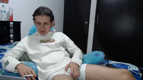 Snapshot of americanbig_dick chatting on 02/22/25, 09:01 Lucian online show from 02/22/25, 09:01