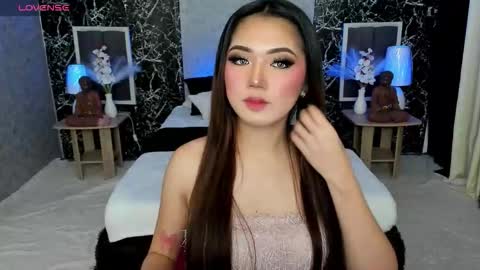 Snapshot of amethyst_claire chatting on 09/22/25, 10:17 Claire online show from 09/22/25, 10:17