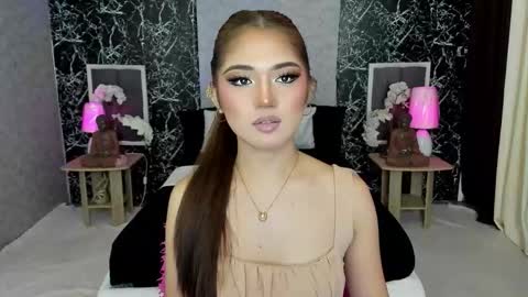 Claire online show from 10/28/25, 03:43