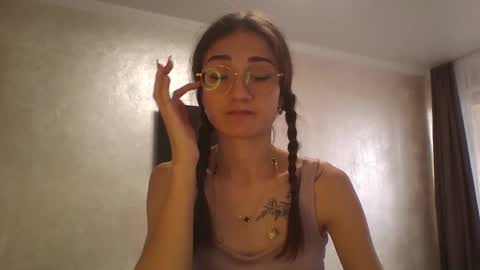 Snapshot of amethystnight_ chatting on 10/13/25, 06:13 Julia online show from 10/13/25, 06:13