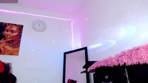 Snapshot of amgeline chatting on 01/25/25, 05:29 amgeline online show from 01/25/25, 05:29