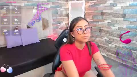 Snapshot of amhira_tay chatting on 06/18/26, 07:40 amhira_tay online show from 06/18/26, 07:40