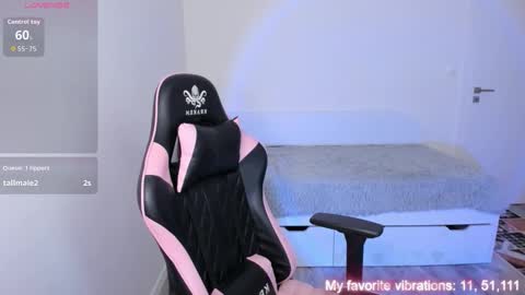 Snapshot of ami_amour_ chatting on 01/16/26, 12:53 Hi-hi I am Kate welcome to my sexy room online show from 01/16/26, 12:53