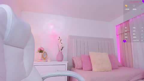 Snapshot of ami_sweet_18 chatting on 10/10/25, 11:59 Ami online show from 10/10/25, 11:59