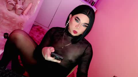 Queen Mireska online show from 02/07/25, 12:06