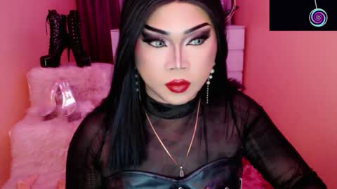 Queen Mireska online show from 10/23/25, 01:54