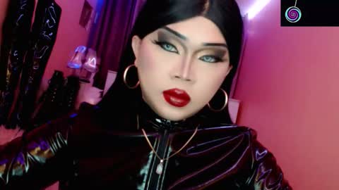 Queen Mireska online show from 03/23/26, 04:11