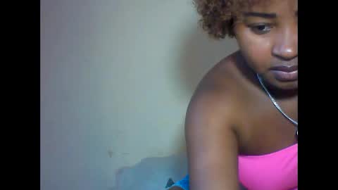amielle_01 online show from 04/17/26, 12:30