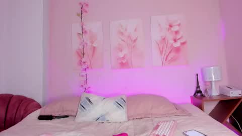 AmiiClark  online show from 03/23/26, 07:18