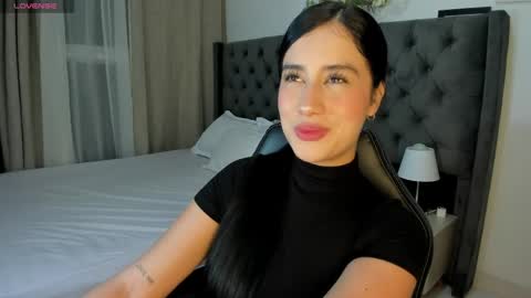 Snapshot of amiirra_ chatting on 05/23/26, 03:45 Amira sweet online show from 05/23/26, 03:45
