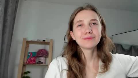 Snapshot of amillygil chatting on 05/06/26, 09:25 Emily online show from 05/06/26, 09:25