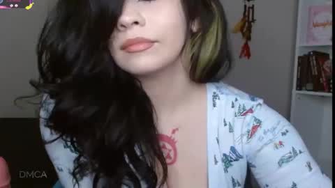 amilust online show from 11/19/25, 07:03