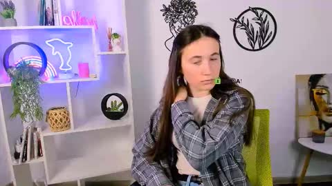 Snapshot of amina_chilli chatting on 02/09/26, 06:06 amina_chilli online show from 02/09/26, 06:06