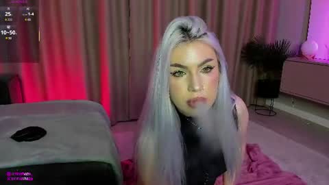 Snapshot of amina_haze chatting on 06/12/26, 09:03 amina_haze online show from 06/12/26, 09:03