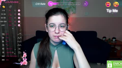 Snapshot of aminabeatris chatting on 01/17/25, 12:31 Amina online show from 01/17/25, 12:31