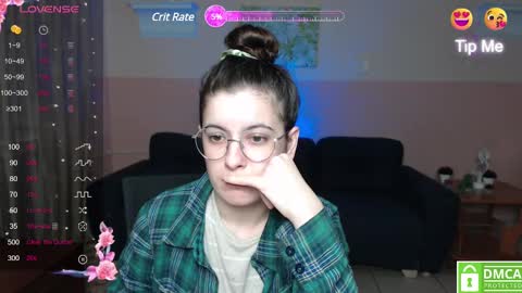 Snapshot of aminabeatris chatting on 03/04/25, 12:22 Amina online show from 03/04/25, 12:22