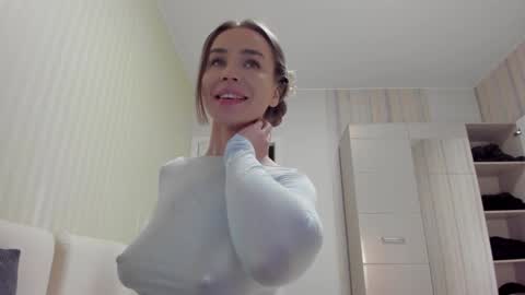Kristina online show from 12/18/25, 01:55