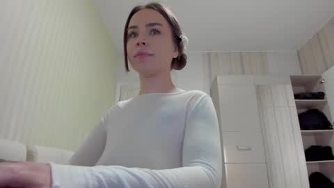 Snapshot of aminaswan_ chatting on 05/21/26, 09:44 Kristina online show from 05/21/26, 09:44