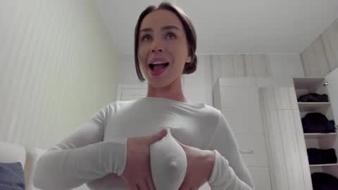 Snapshot of aminaswan_ chatting on 06/01/26, 06:20 Kristina online show from 06/01/26, 06:20