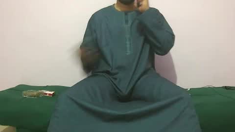 Snapshot of amir_elaraby chatting on 09/29/25, 10:03 Amir online show from 09/29/25, 10:03