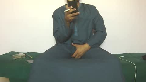 Snapshot of amir_elaraby chatting on 09/30/25, 10:53 Amir online show from 09/30/25, 10:53