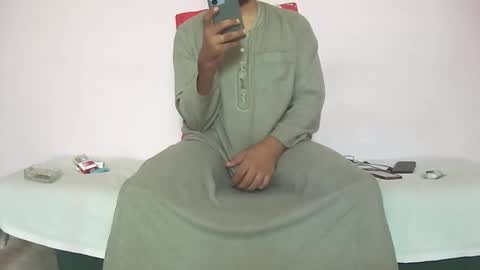 Snapshot of amir_elaraby chatting on 10/10/25, 09:19 Amir online show from 10/10/25, 09:19