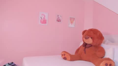 Amira Sanz online show from 10/15/25, 11:32