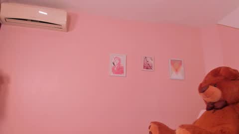 Amira Sanz online show from 10/17/25, 11:13